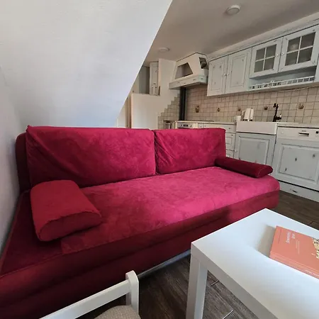 House Analisa Daire Izola