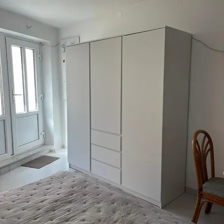 Apartment House Analisa