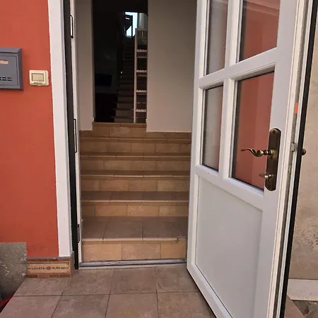 House Analisa Apartment